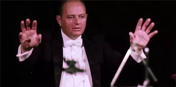 İlginç Bir Enstrüman Olan Üçgenin Pek Bilinmeyen Tarihi