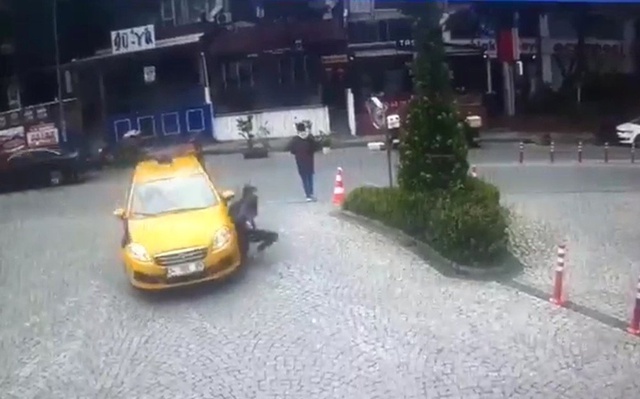 İstanbul'da korkunç an! Taksici genç kızı böyle ezdi