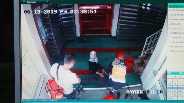 Hayat arkadaşı ellerinde can verdi