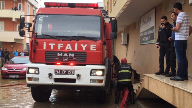 Kocaeli'de sel felaketi! 1 kişi hayatını kaybetti