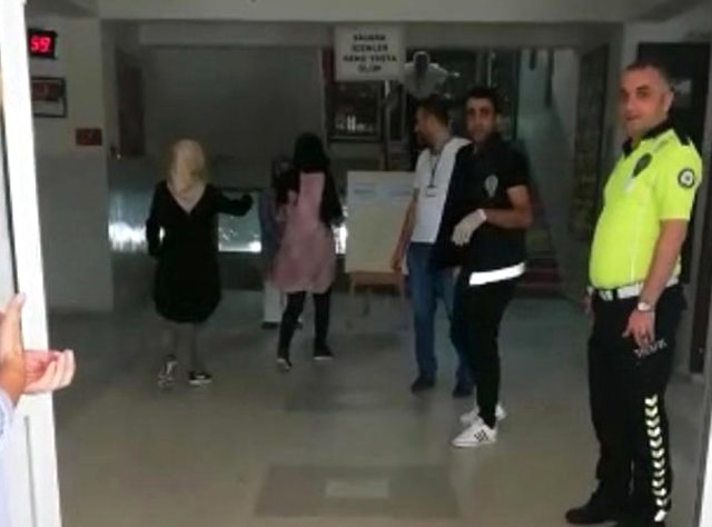Sınav giriş belgesini unutan öğrencinin yardımına polis yetişti