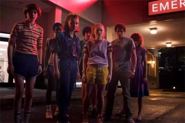 Stranger Things, 80'ler Stilinde Bir Tanıtım Videosu Yayınladı