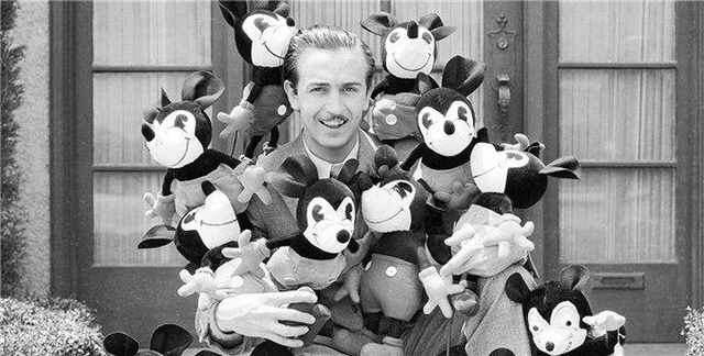 Dünyayı Fetheden Disney Ailesinin Filmleri Aratmayan İbretlik Hikâyesi