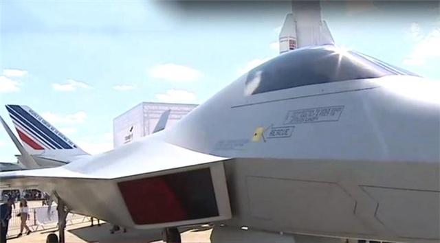 Milli Savaş Uçağı TF-X, Paris Airshow'da Sergilenmeye Başladı: İşte İlk Görüntüler
