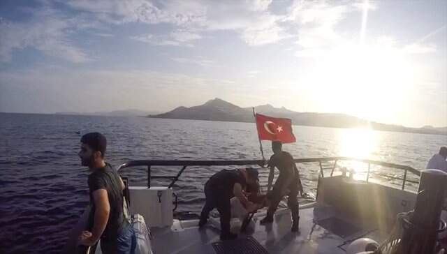 Son dakika! Muğla'da tekne battı, 8 göçmenin cansız bedenine ulaşıldı Muğla'da tekne battı, 12 göçmenin cansız bedenine ulaşıldı