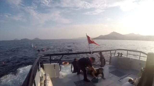 Son dakika! Muğla'da tekne battı, 8 göçmenin cansız bedenine ulaşıldı Muğla'da tekne battı, 12 göçmenin cansız bedenine ulaşıldı
