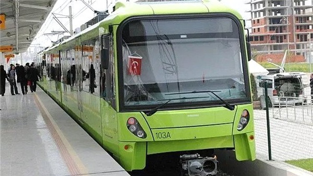 Bursa'da Metro Hattına Yıldırım Düştü