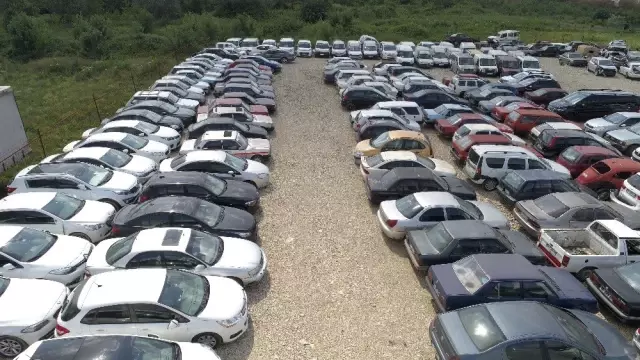 Kocaeli'deki yediemin otoparkları, araç mezarlığına döndü