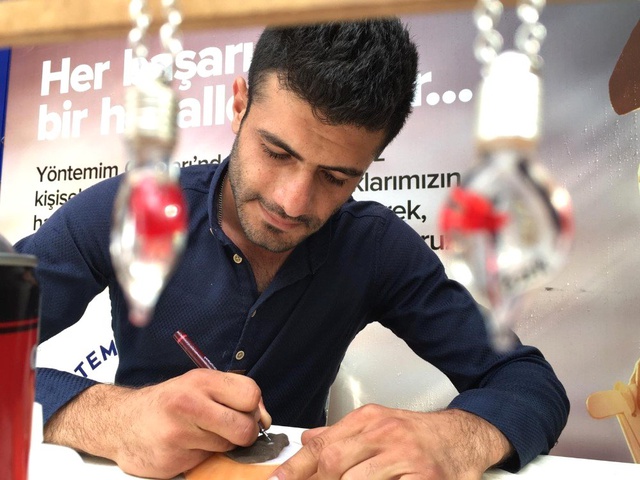 Sanata dönüşen pirinç tanesi, ekmek kapısı oldu