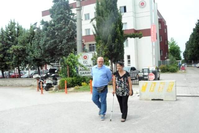 Yaşlı çiftin yolda bulup jandarmaya teslim ettikleri çanta, hayatlarını kararttı