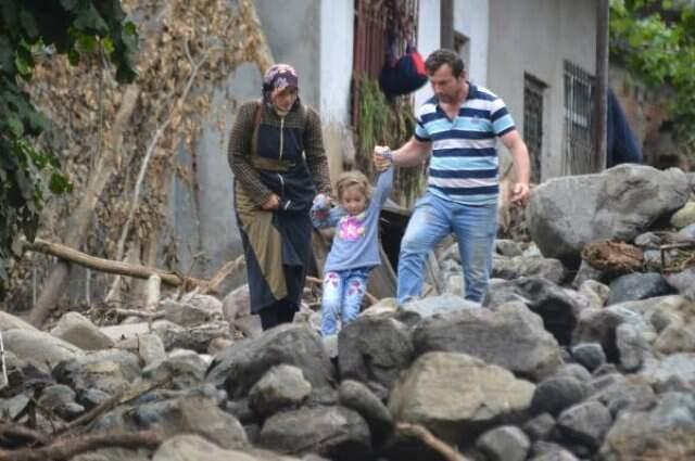 Araklı'daki sel felaketinden korkunç görüntüler geldi!