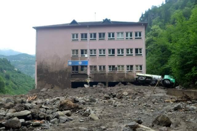 Araklı'daki sel felaketinden korkunç görüntüler geldi!