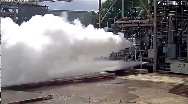 Blue Origin, Ay'a İniş Aracının Motorunu İlk Kez Test Etti (Video)