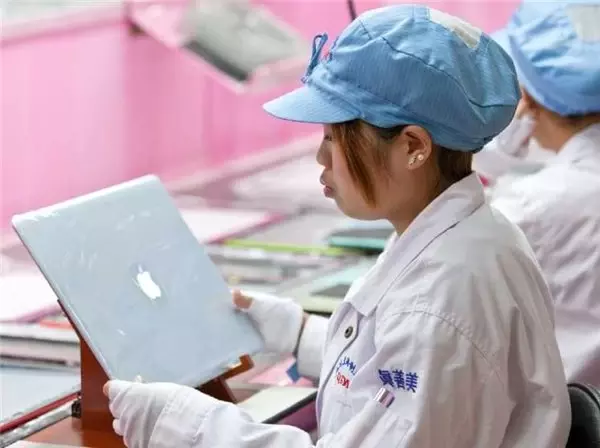 Foxconn, Apple'dan iPhone Üretimini Çin'in Dışına Çıkarmasını İstedi