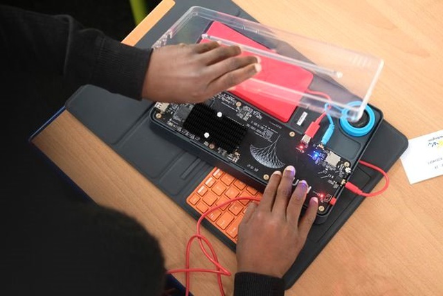 Microsoft ve Kano, Kendi Windows 10 PC'nizi Yapabileceğiniz Bir Kit Çıkaracak