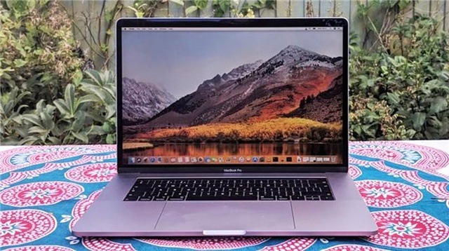 Apple'ın Cihazlarının Ekranlarında OLED'e Geçiş Yapacağı İddia Edildi