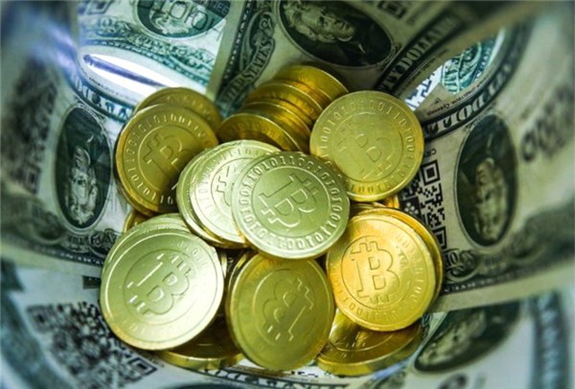 Bitcoin'den Tarihi Geri Dönüş: Tekrar 10 Bin Doları Gördü