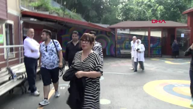 Oyunu kullanan Sezen Aksu, sandık başında fotoğraf çektirmek istemedi