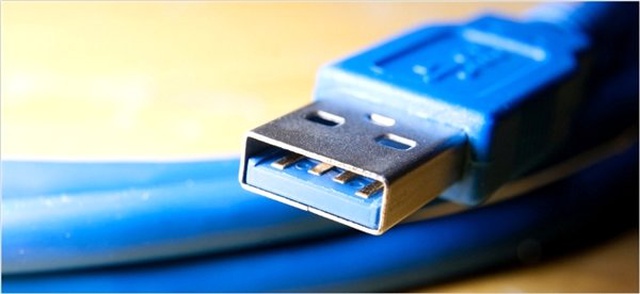 USB'lerin Neden Çift Yönlü Takılmadığını Mucidi Açıkladı