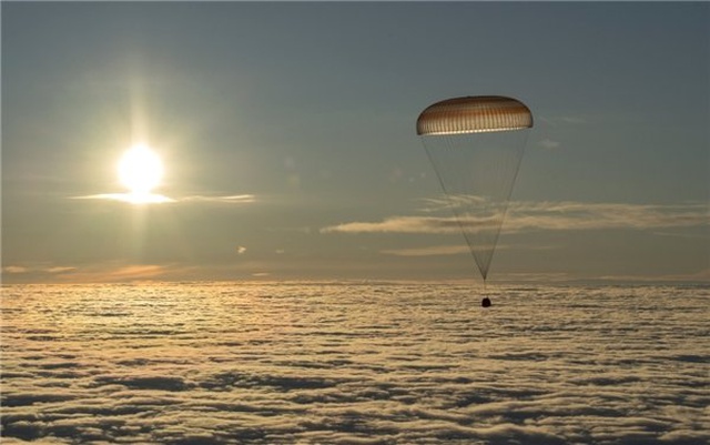 204 Gün Süren Uzay Görevinin Ardından Soyuz MS-11 Kapsülü Dünyaya İniş Yaptı