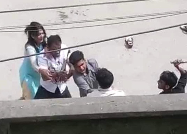 Karısının eski sevgilisi tarafından sokak ortasında öldürüldü! Olay güvenlik kamerasına saniye saniye yansıdı