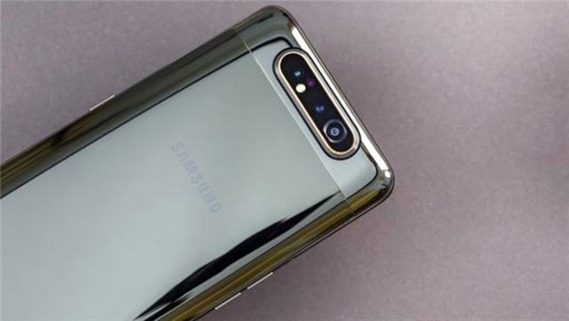 Samsung Galaxy A90'ın Amiral Gemisi Tadındaki Özellikleri Paylaşıldı