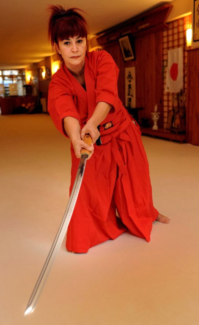 Aikido'nun kraliçesi, kadınlara savunmayı ögretiyor!