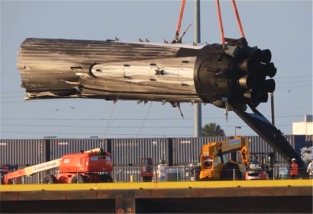 Elon Musk, Falcon Heavy Uçuşundaki Kazanın Sebebini Açıkladı