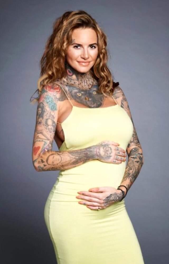 Oyuncu Jemma Lucy, çıplak videolarını satışa çıkardı