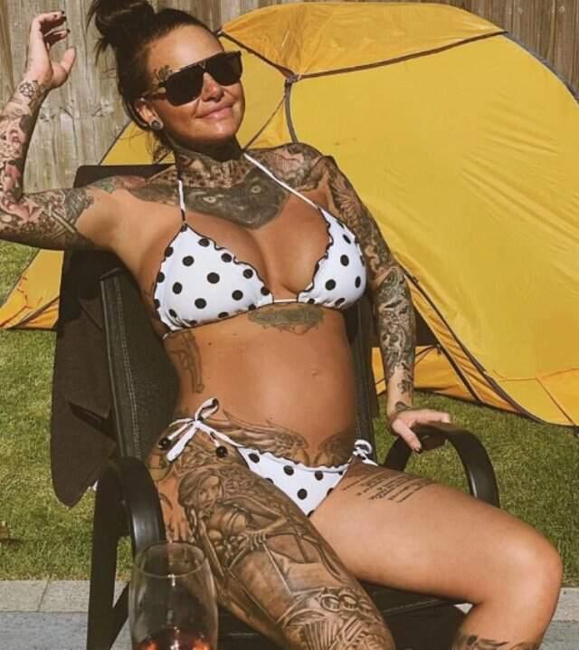 Oyuncu Jemma Lucy, çıplak videolarını satışa çıkardı