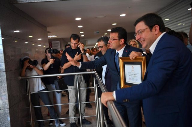 Son dakika! Ekrem İmamoğlu, resmen İstanbul Büyükşehir Belediye Başkanı