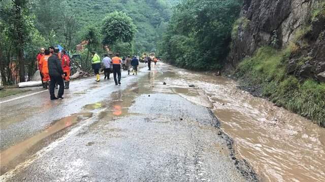 Trabzon'daki sel felaketinden korkunç görüntü! Sulara kapılma anı anbean kaydedildi Trabzon'daki sel felaketinden korkunç görüntü! Sulara kapılma anı anbean kaydedildi