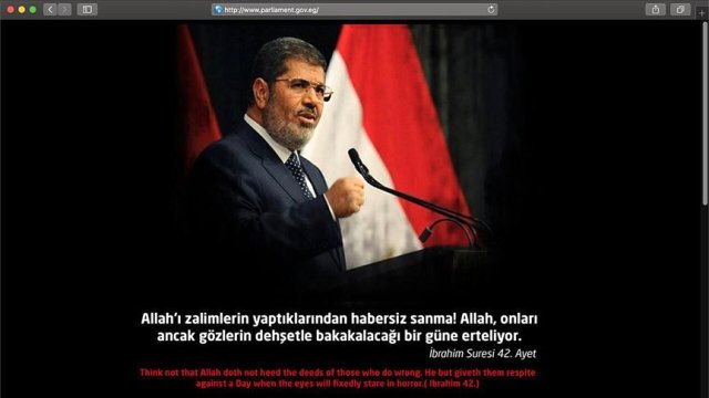 Türk hackerler, Mısır'daki bazı devlet sitelerine saldırdı: Mursi'nin fotoğrafını paylaştılar