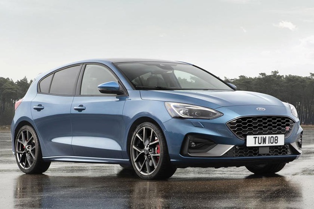 Yeni Ford Focus ST'nin Aşırı Etkileyici 0-100 km/sa Süresi (Video)