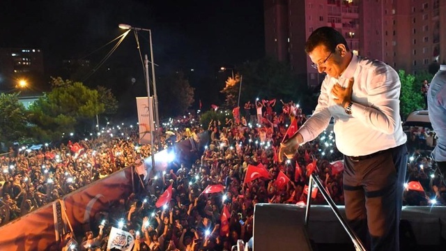 Ekrem İmamoğlu mazbatasını aldı: İBB Başkanı'nın yetkileri neler, hangi kararlar için Belediye...