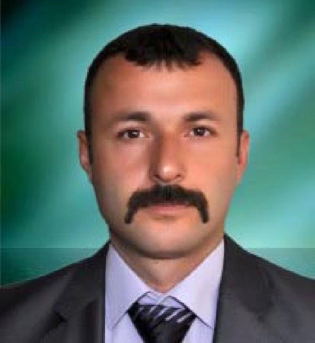 Cani adam, sokak ortasında tartıştığı husumetlisini boğazını keserek öldürdü