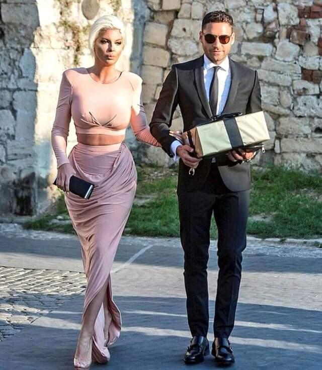 Dusko Tosic, Jelena Karleusa'dan intikamını, Sırp şarkıcı Katarine'nın fotoğraflarını beğenerek aldı