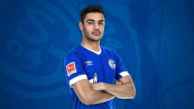 Ozan Kabak, Schalke 04'e transfer oldu Ozan Kabak, Schalke 04'e transfer oldu