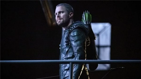 Arrow'un Final Sezonunda, Bazı Karakterler Diziye Geri Dönecek