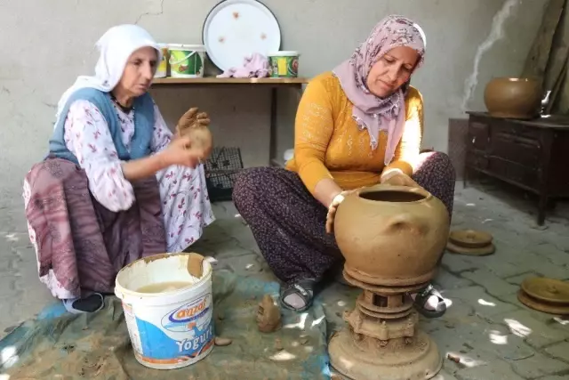 Bitlisli kadınlar çamurdan para kazanıyor