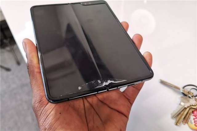 Samsung CEO'su, Galaxy Fold'un Bir Fiyaskodan İbaret Olduğunu İtiraf Etti