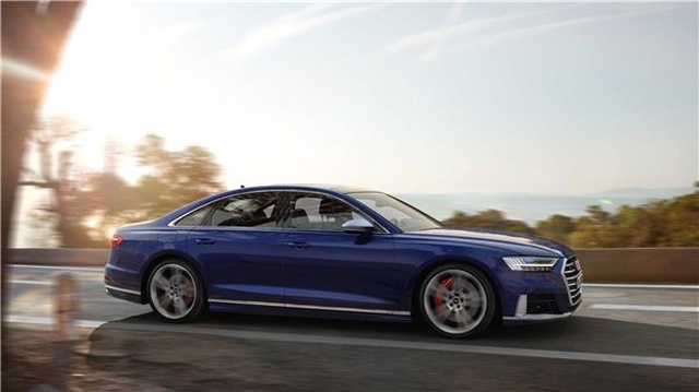 2020 Model Audi S8, Tasarımıyla Güç Gösterisi Yapıyor