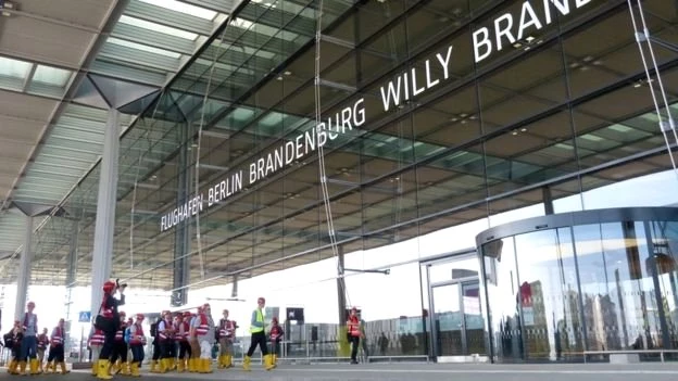 550 bin hatası olan proje: Almanya'nın gururu olacak yeni Berlin havalimanı nasıl ulusal travmaya...