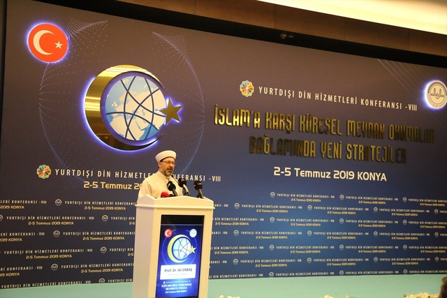 Diyanet İşleri Başkanı Erbaş, Onur Yürüyüşü'nü değerlendirdi: Algı operasyonu