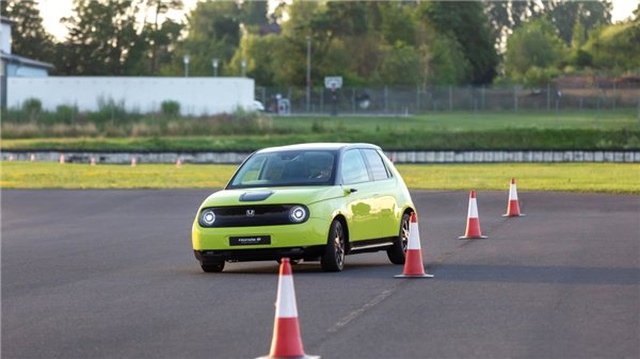 Honda'nın Elektrikli Aracı Honda E'nin Teknik Detayları ve Yeni Fotoğrafları Yayınlandı