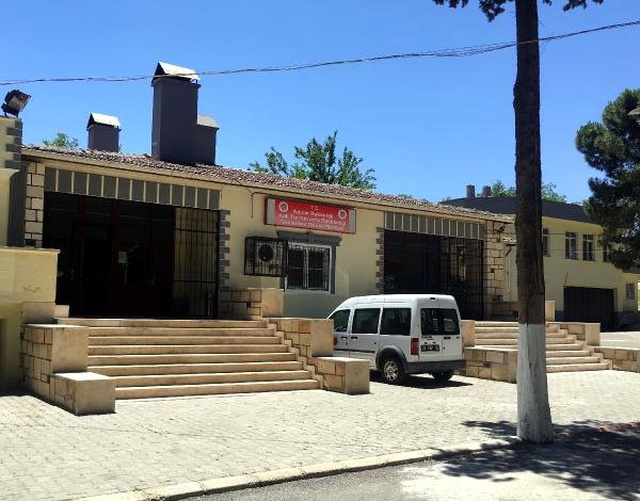 Genç polis tabancasını temizlerken canından oldu