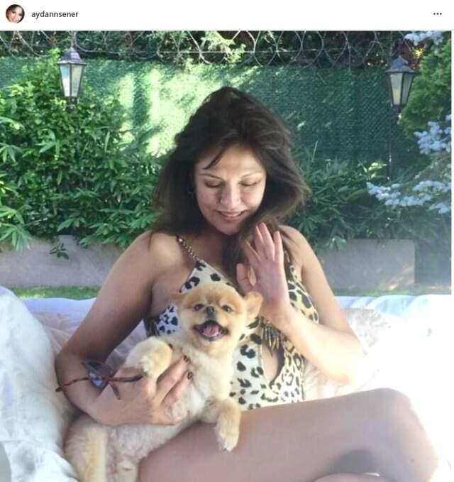 90'ların yıldız isimlerinden bikini şov! Genç kızlara taş çıkardılar