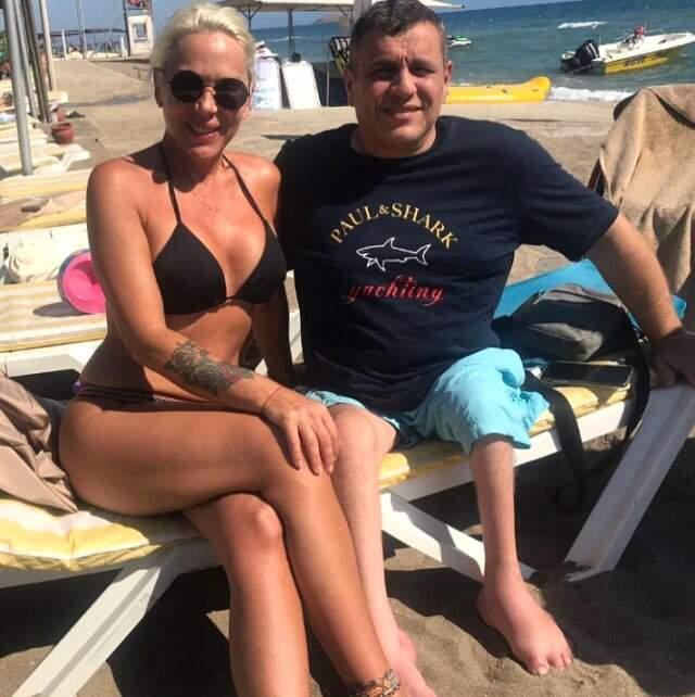 90'ların yıldız isimlerinden bikini şov! Genç kızlara taş çıkardılar