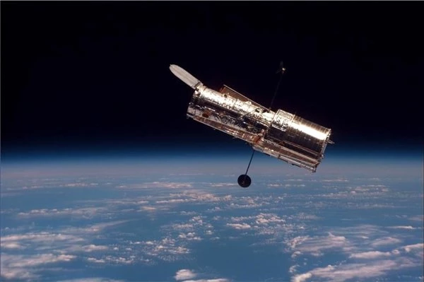 Hubble Uzay Teleskobu, Devasa Bir Yıldız Patlamasının Büyüleyici Fotoğrafını Paylaştı