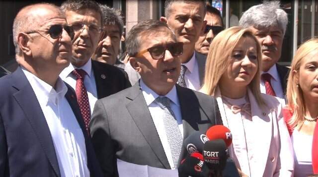 İYİ Parti'den Osman Öcalan'ı ekrana çıkaran TRT hakkında suç duyurusu İYİ Parti'den Osman Öcalan'ı ekrana çıkaran TRT hakkında suç duyurusu